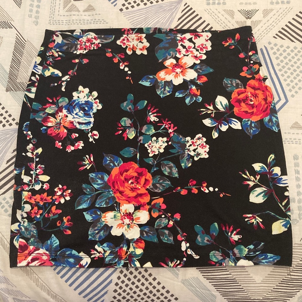 Express Mini Skirt Medium